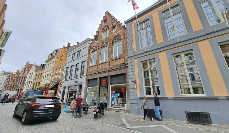 Brugge - TE KOOP - Handelspand met Woonst op 100 m van de Grote Markt - Ref. 04/46963 image