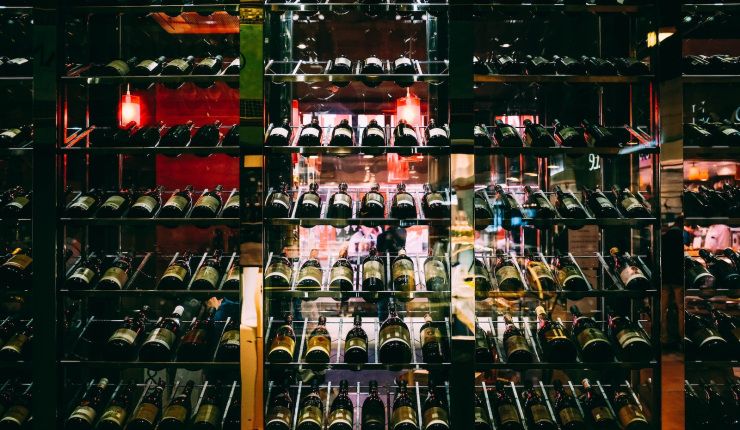 TER OVERNAME - Wijngroothandel -  met een focus op Franse topwijnen & groot formaat wijnflessen 