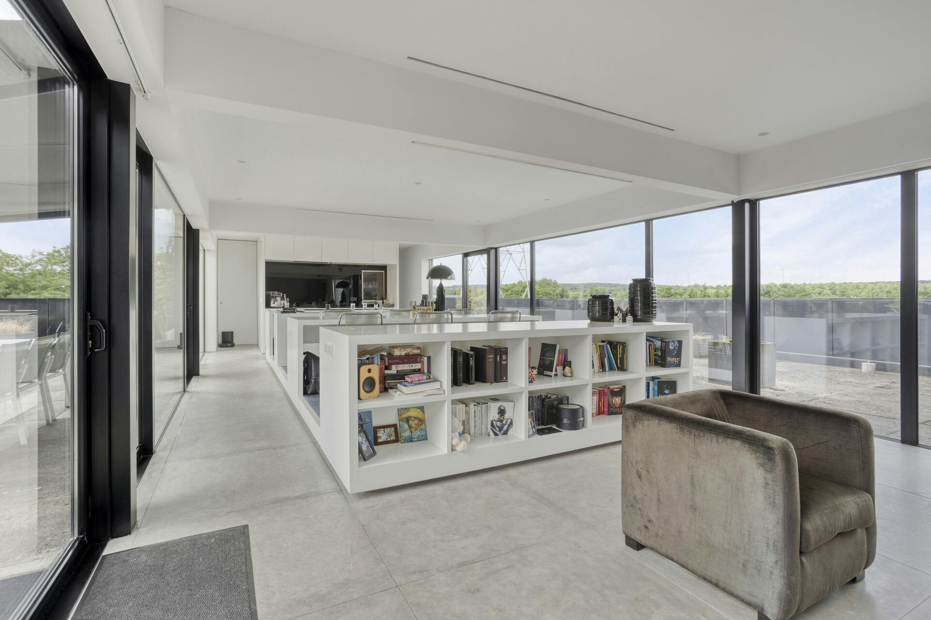 Image2849158 2025 10 20 071402 xntz