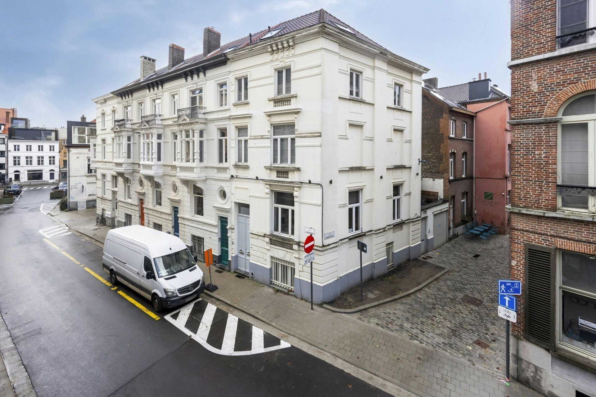 Https dewaele iam property pictures imgix net 70558444 9301 4435 bda3 d5c673f74a73 image2955946