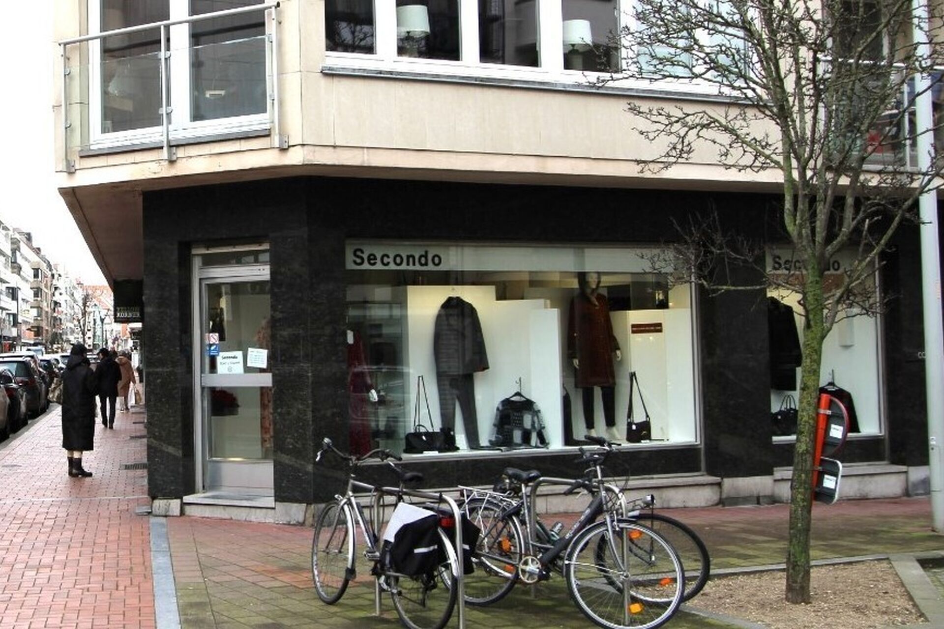 2de foto secundo in het echt