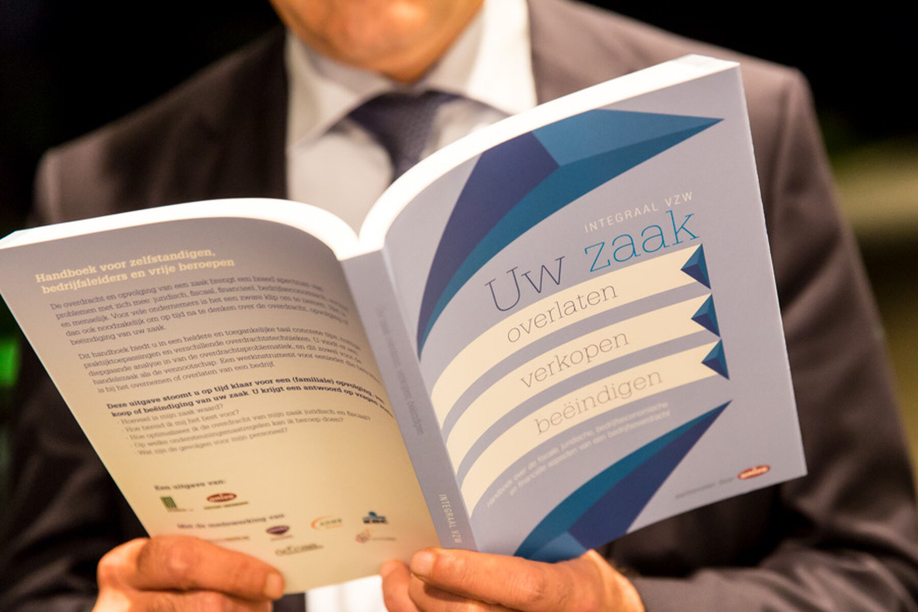Handboek uw zaak overlaten overnemen of beeindigen nl 3115