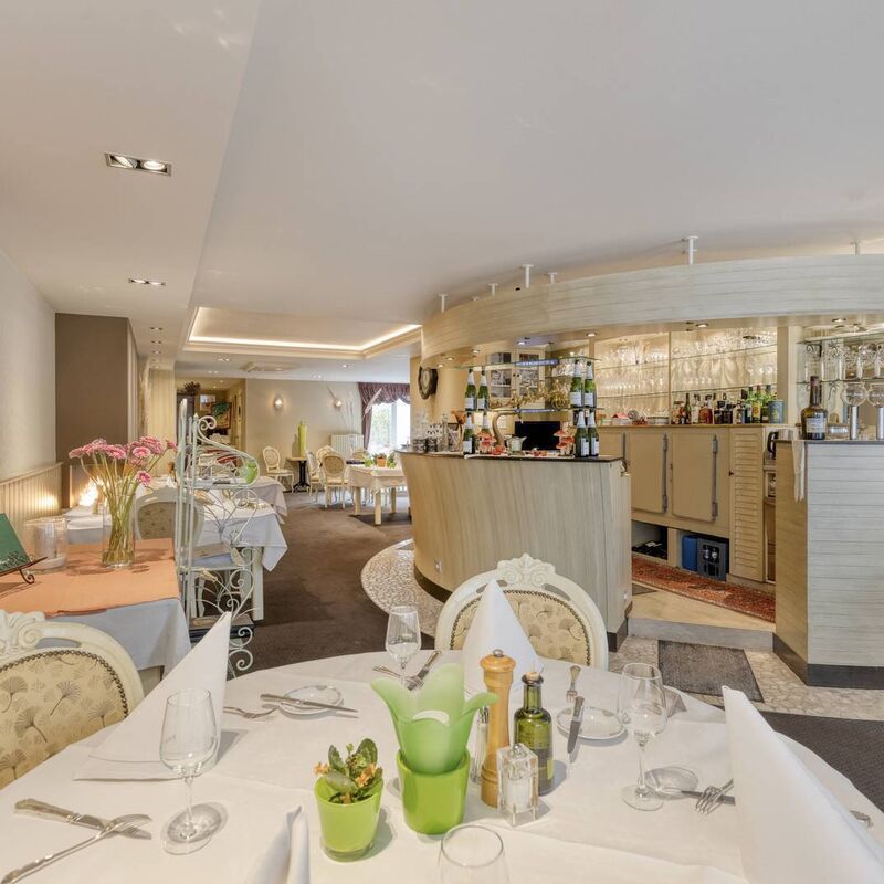 3 2025 12 03 112914 kztl 2025 12 03 112937 izls