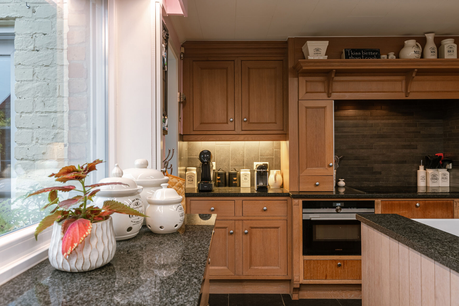 0aee606aaae04e27bd33a1b1aeaf3b56 2025 12 11 101907 enof