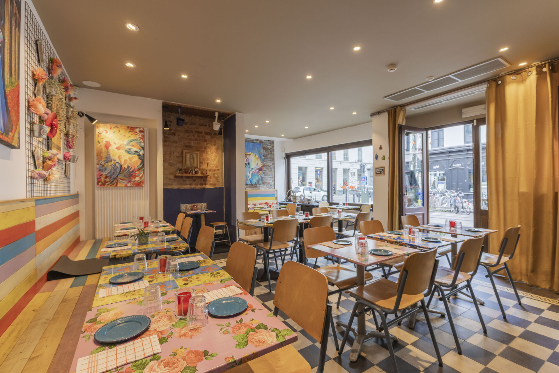 LR Gebroeders Vandeveldestraat 3 9000 Gent 007