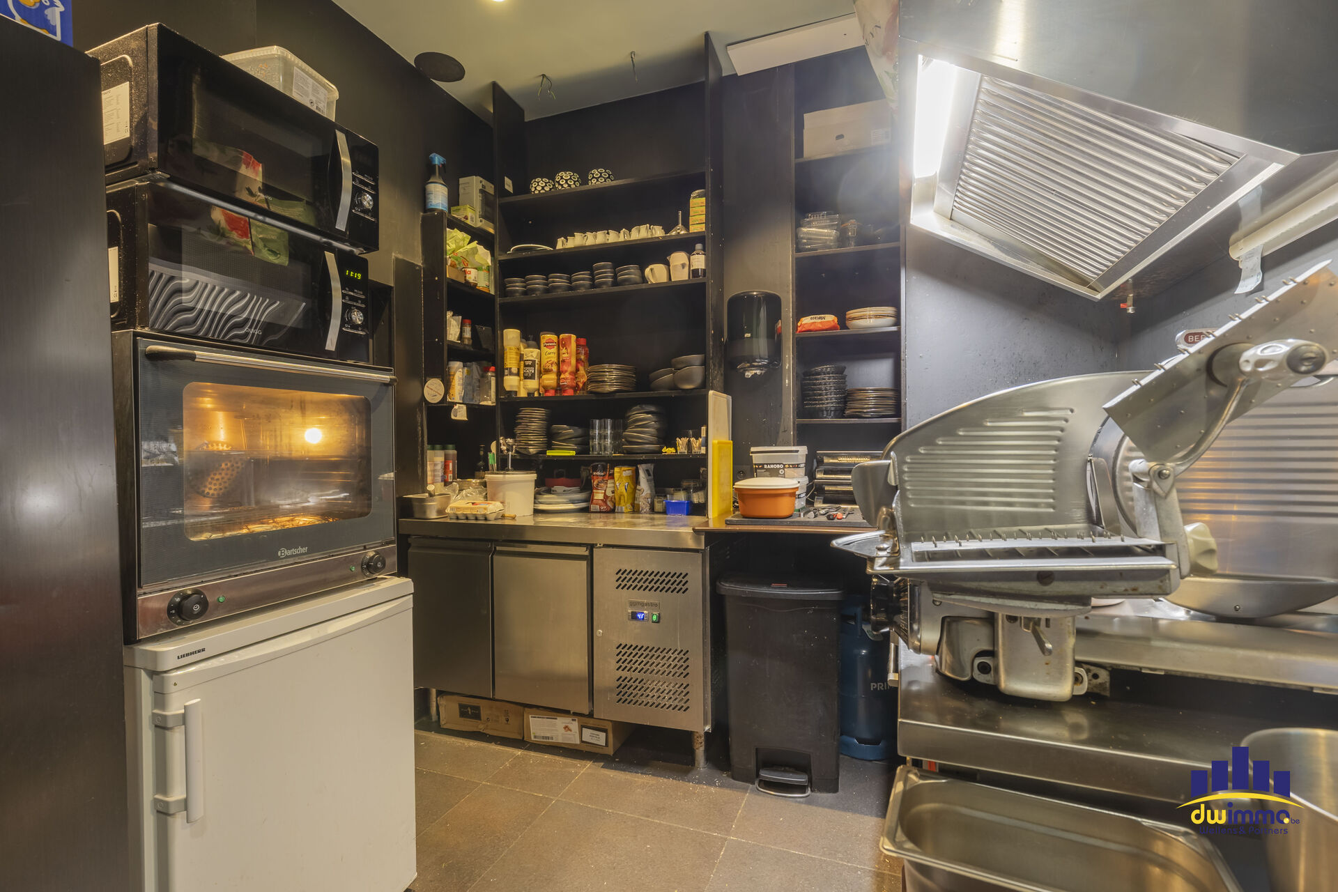 Logo Steenpoort 16 8500 Kortrijk 015