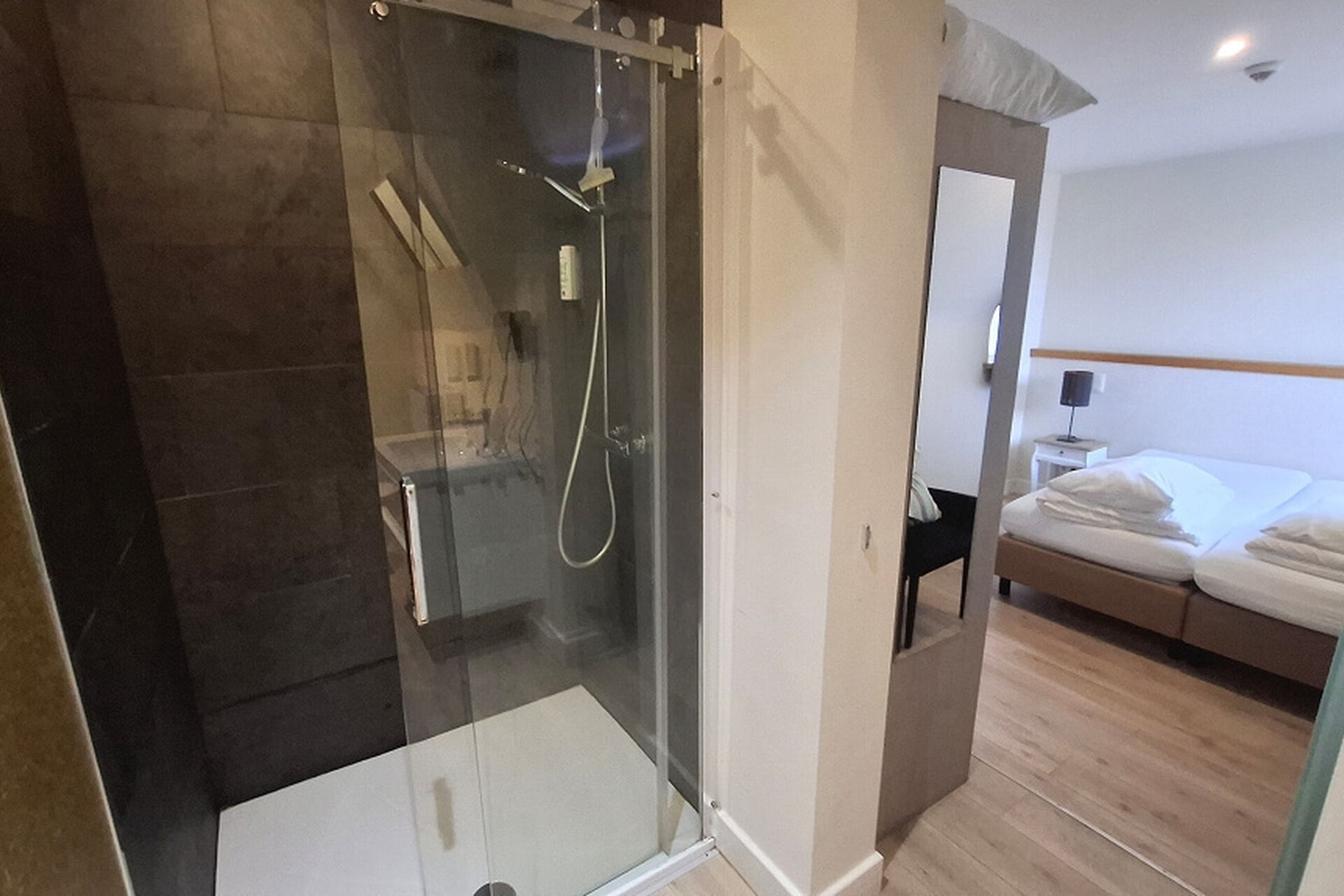 088427902dbba4a51f050656088042a5