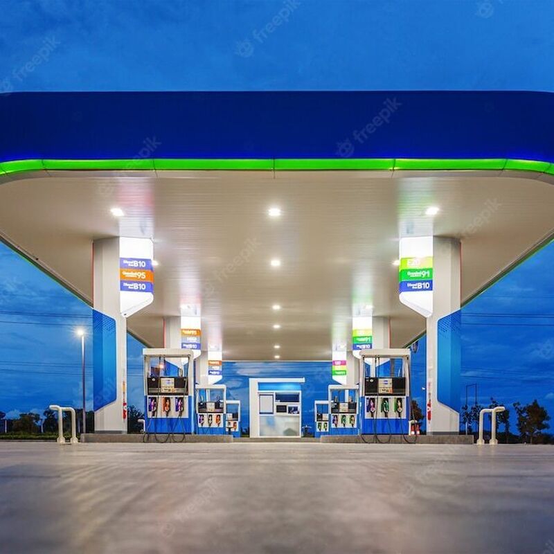 gas-station-blue-night-sky_38535-403_2026-01-26-104759_pknz