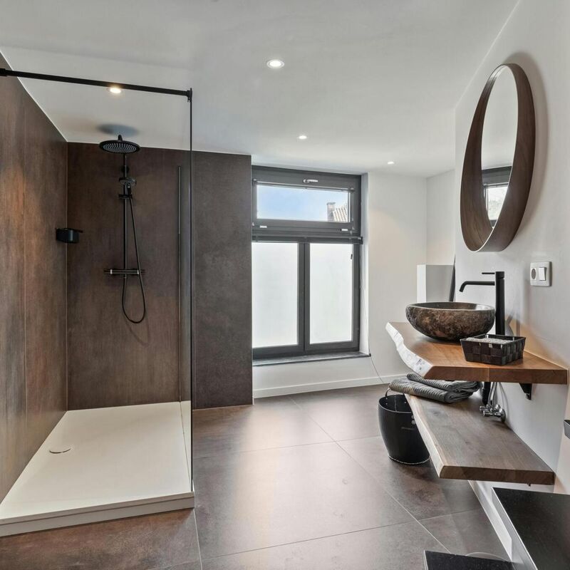 3f5c9c00-9217-4aef-a3c1-e142eea32966