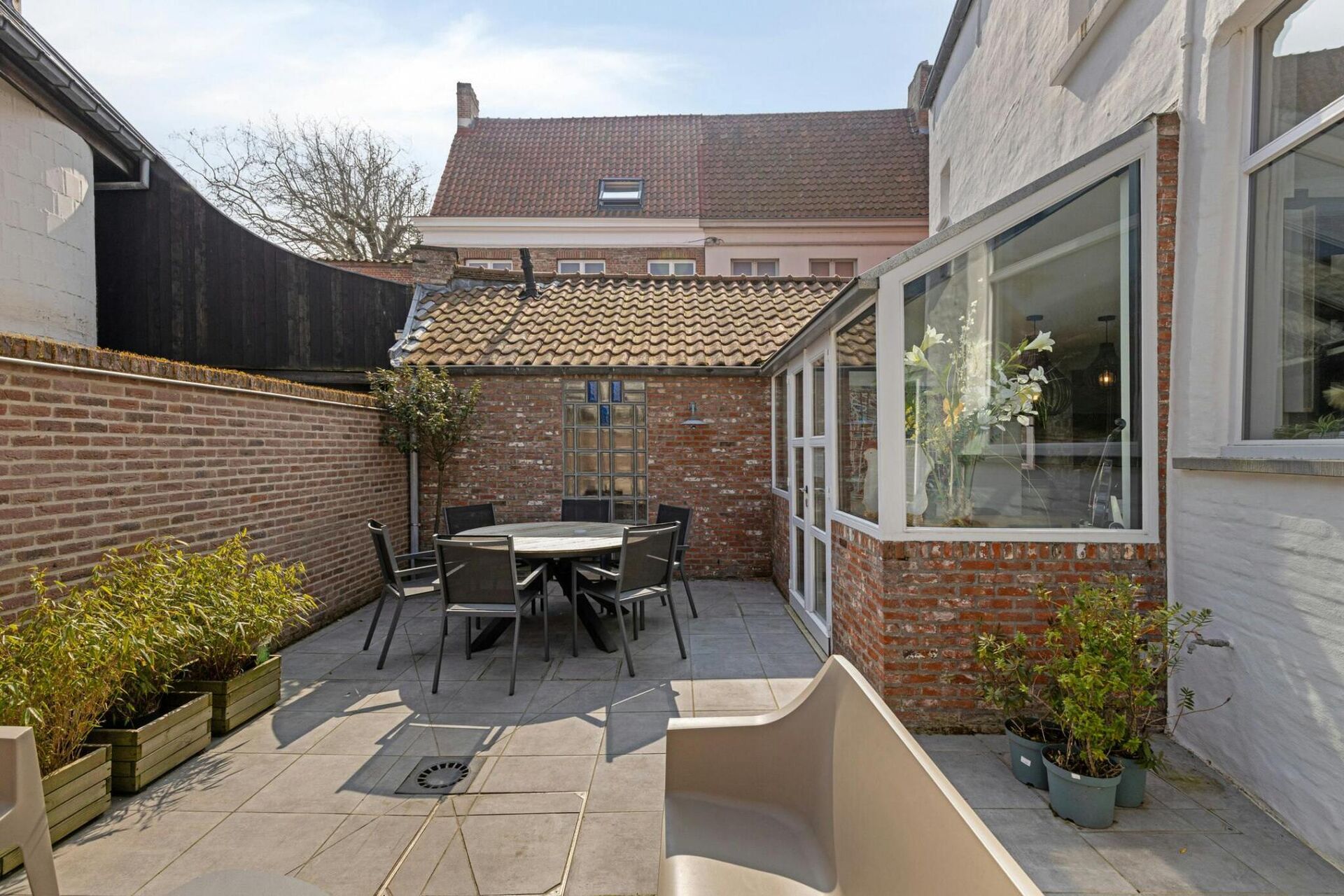 598d3931-def3-4834-b3e6-f110c329caf1