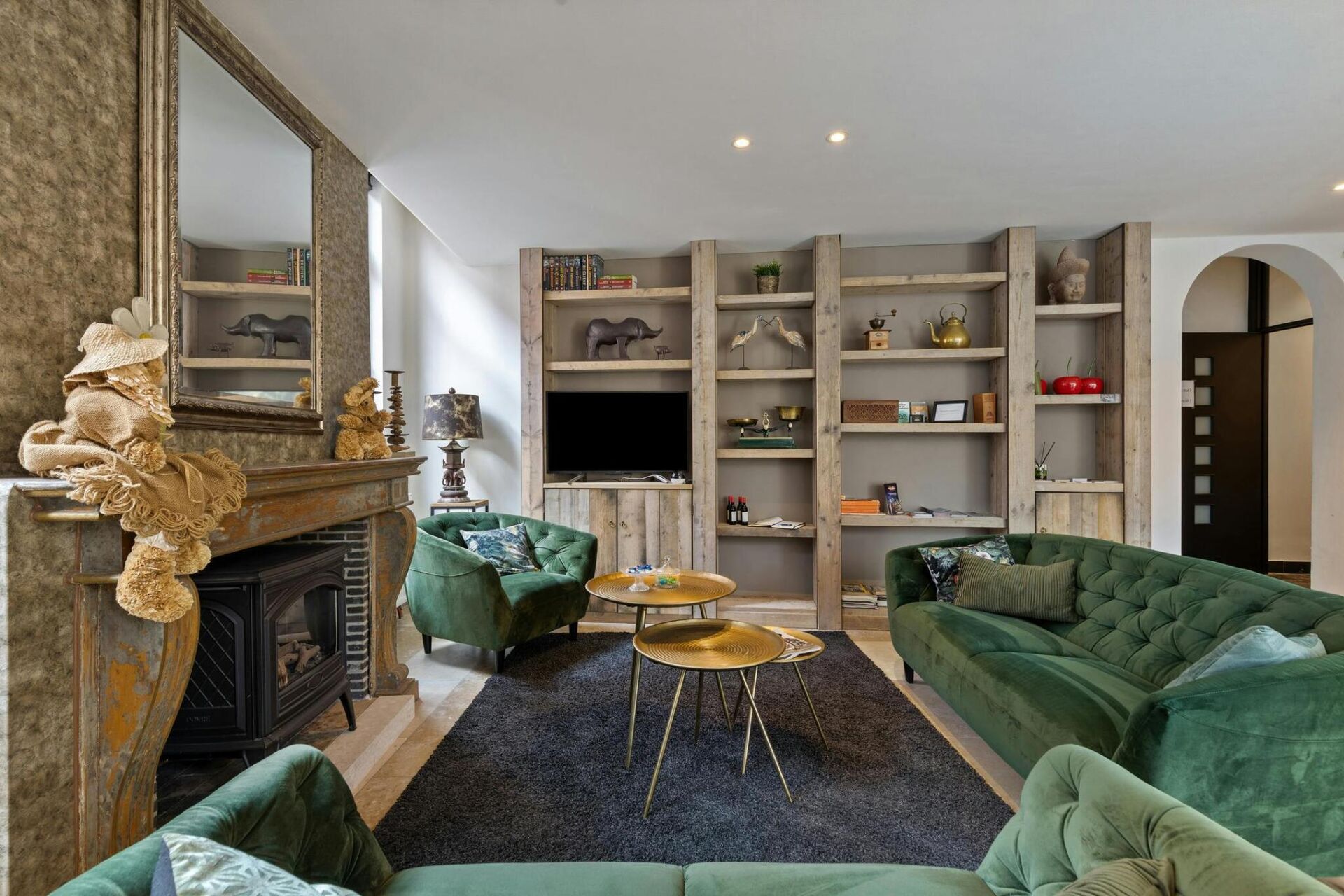 de53e957-87b0-445d-8e0a-893217500e7f