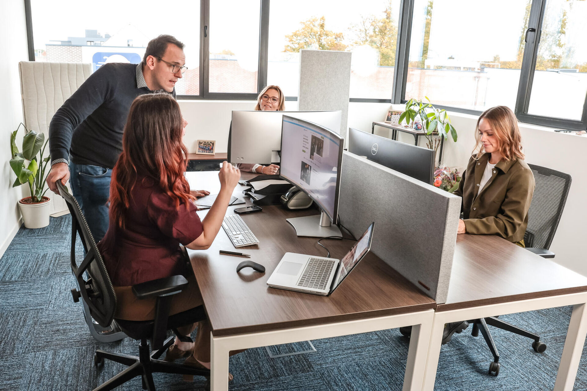 Geert-zakelijk-shoot-bewerkt-8_2026-02-12-150231_rsjb