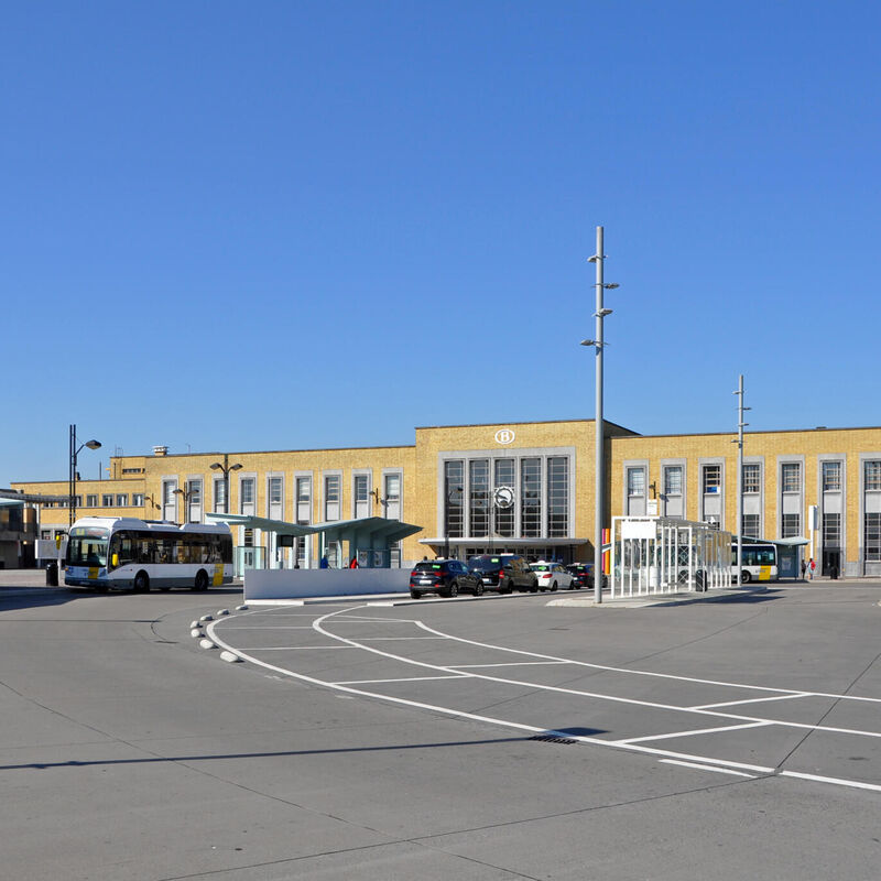 Brugge_Stationsplein_R01