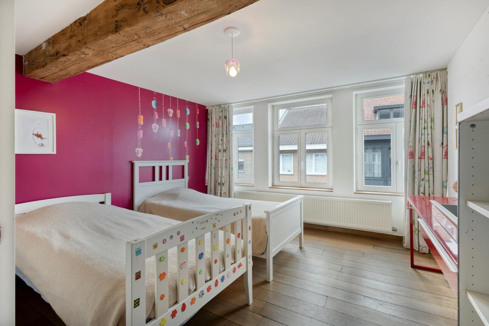 2c8353b0-9e61-49cc-bdd4-b1a9f736fff3