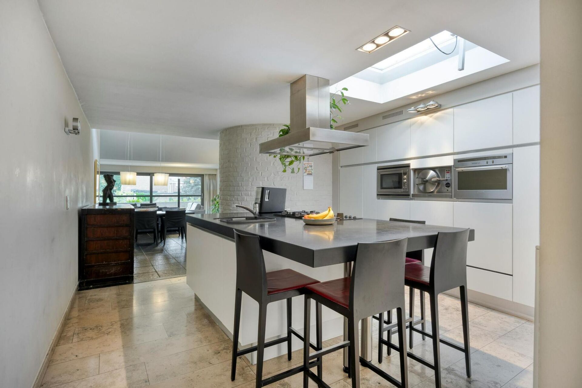 1be5b50a-d60b-45fc-913d-b25044b3fa4e