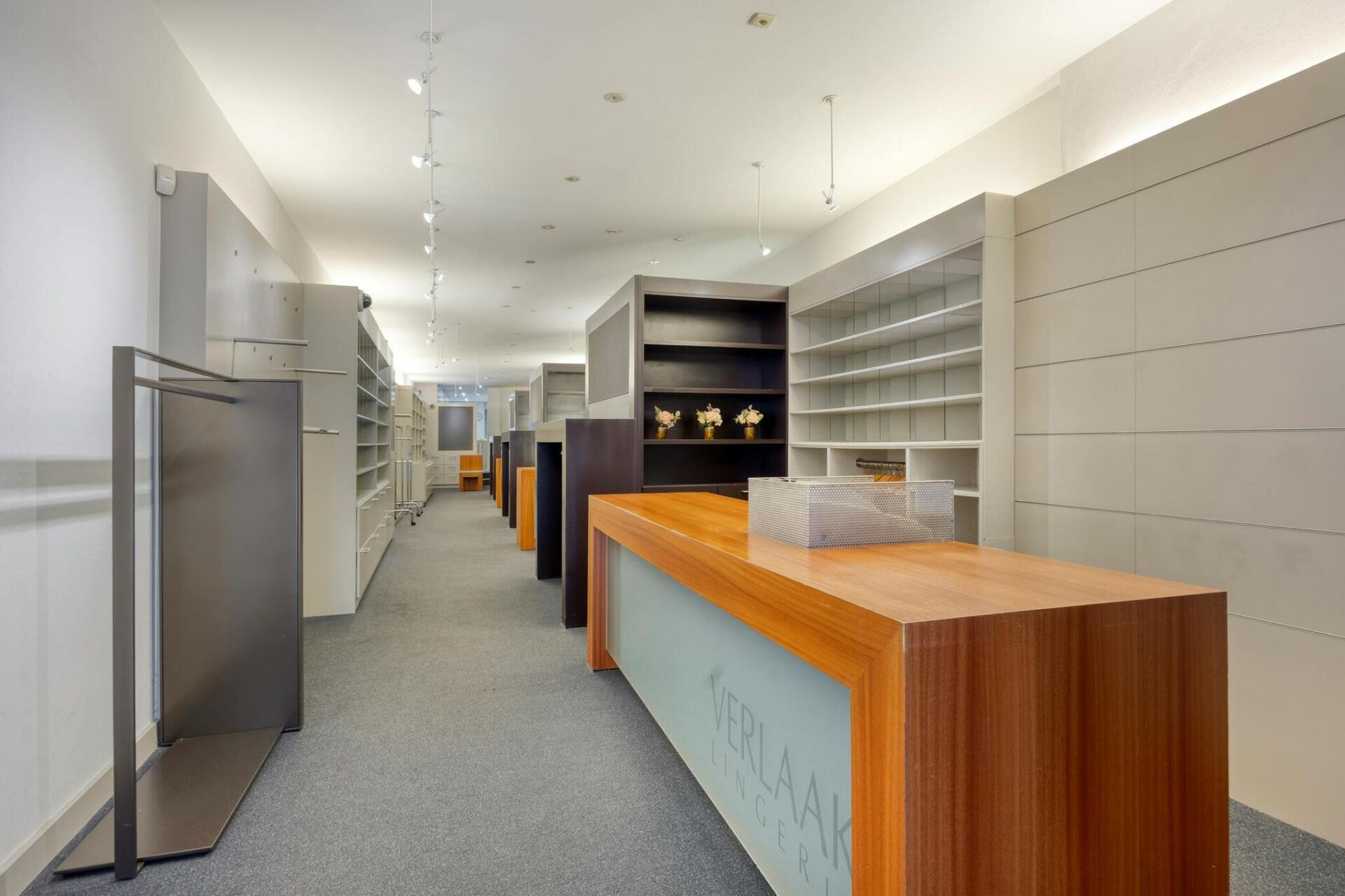 d55ac55e-8c37-4df9-92cf-7970cd7f6a61