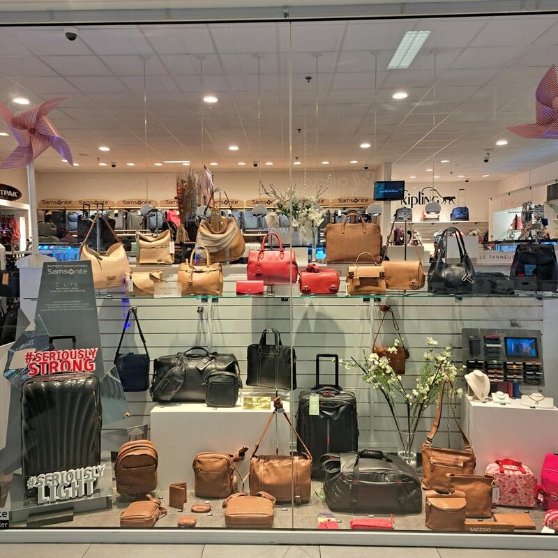 20230329_115441 VITRINE