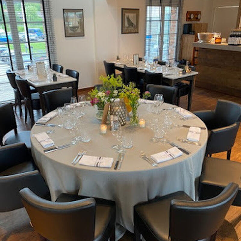 ZAAL BENEDEN