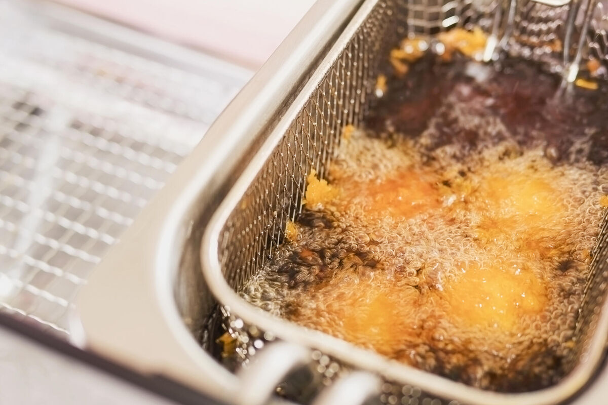 frying-cheese-ball (1)