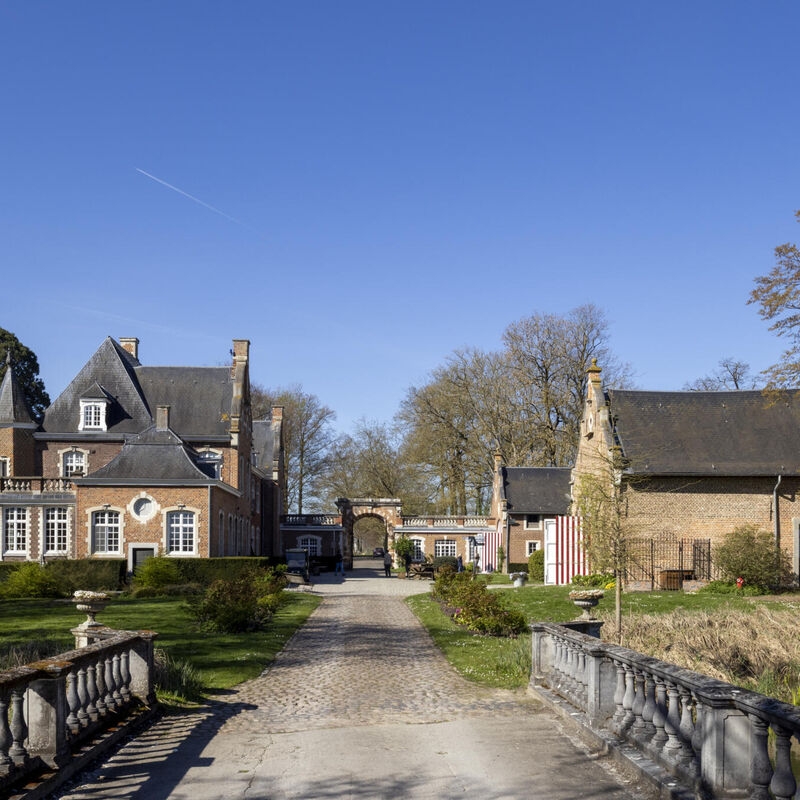 foto 2 – Kasteelgevel vooraanzicht beeld Lennert Bourgonjon