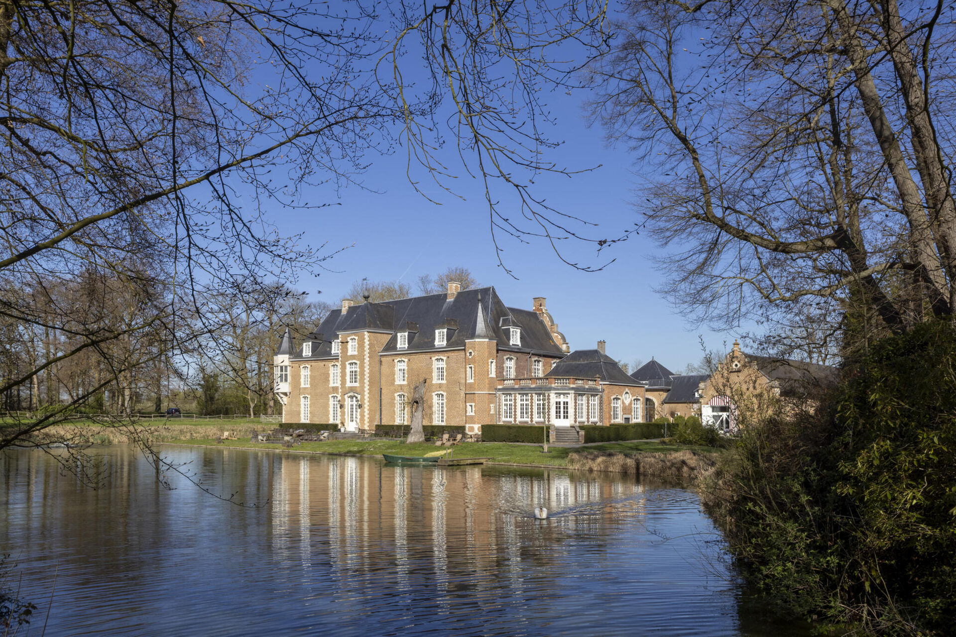 foto 3 – Landschapspark met vijver beeld Lennert Bourgonjon