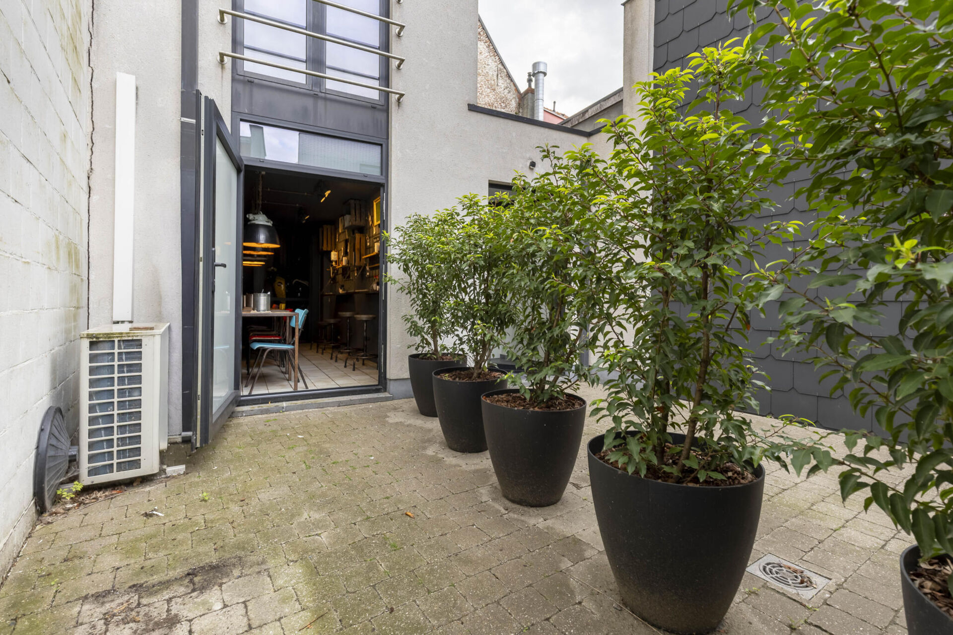 LR - Nederkouter 57, 9000 Gent-010