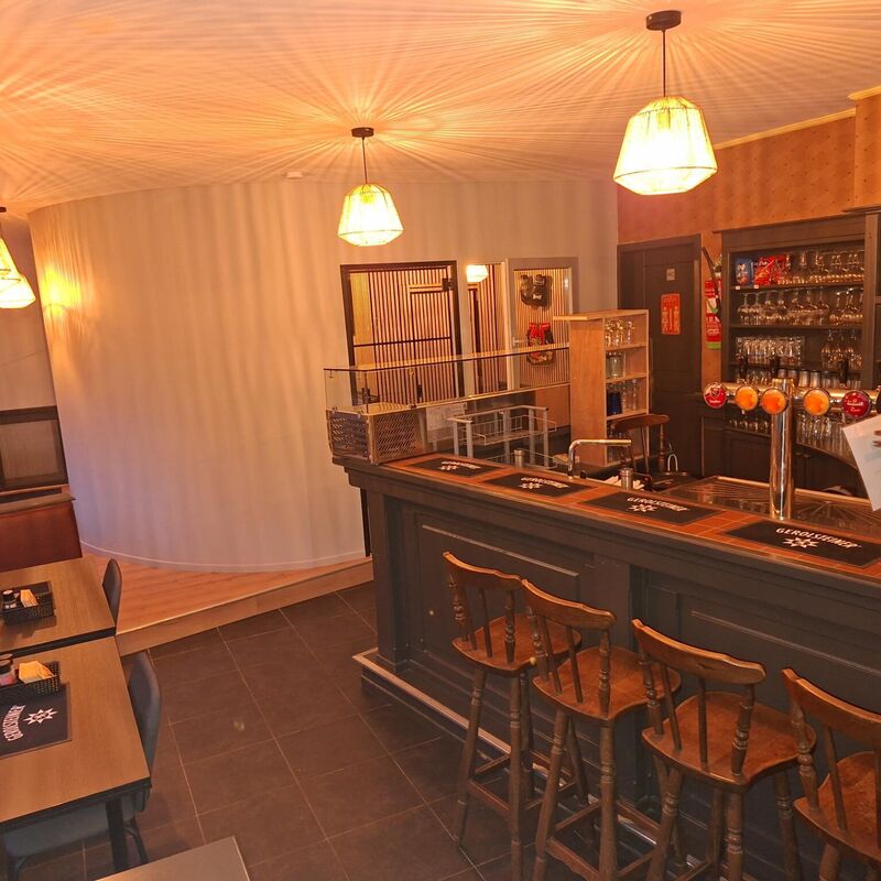RestoBarInside1