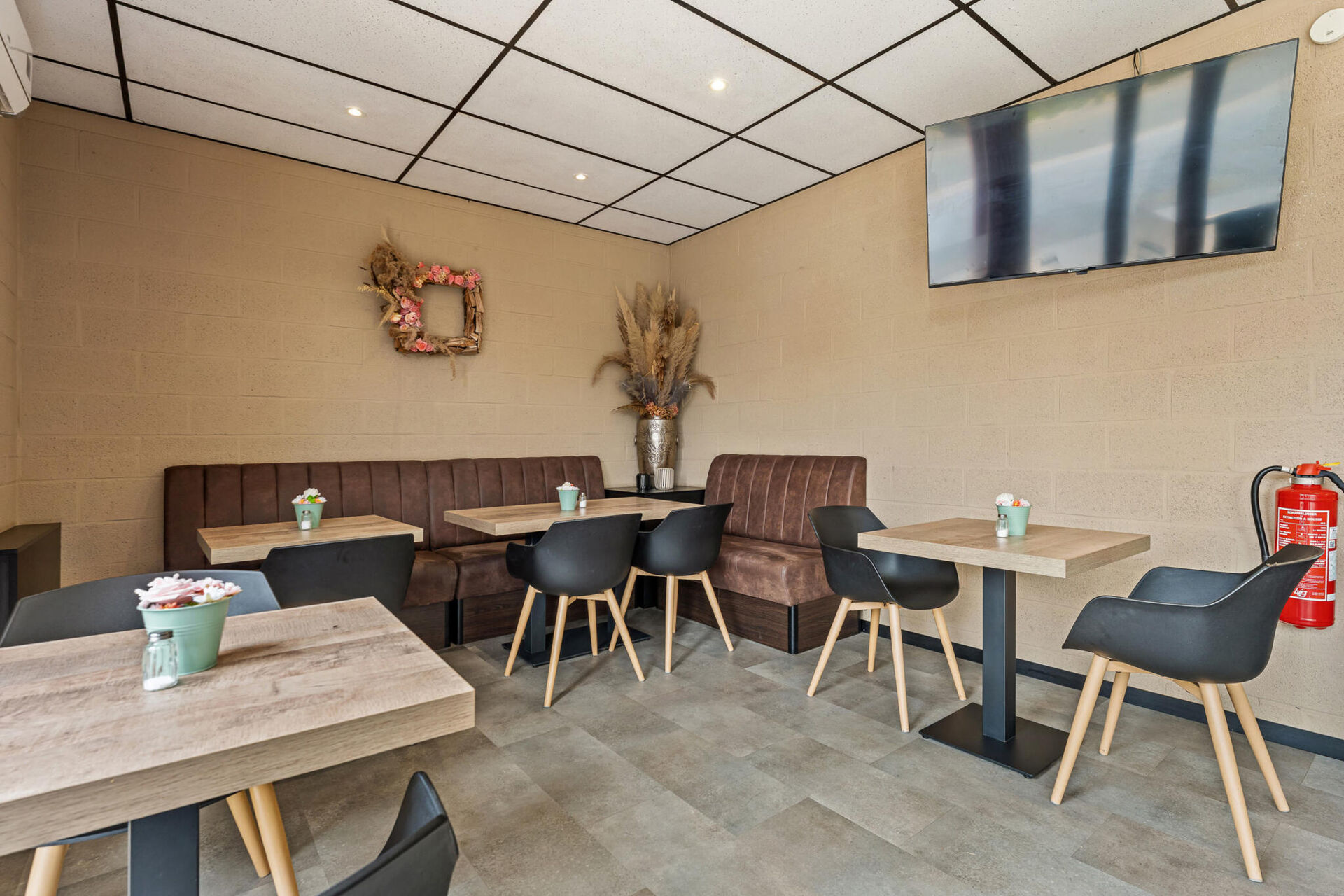paenhuisstraat 10--3770 riemst-handelszaak-5