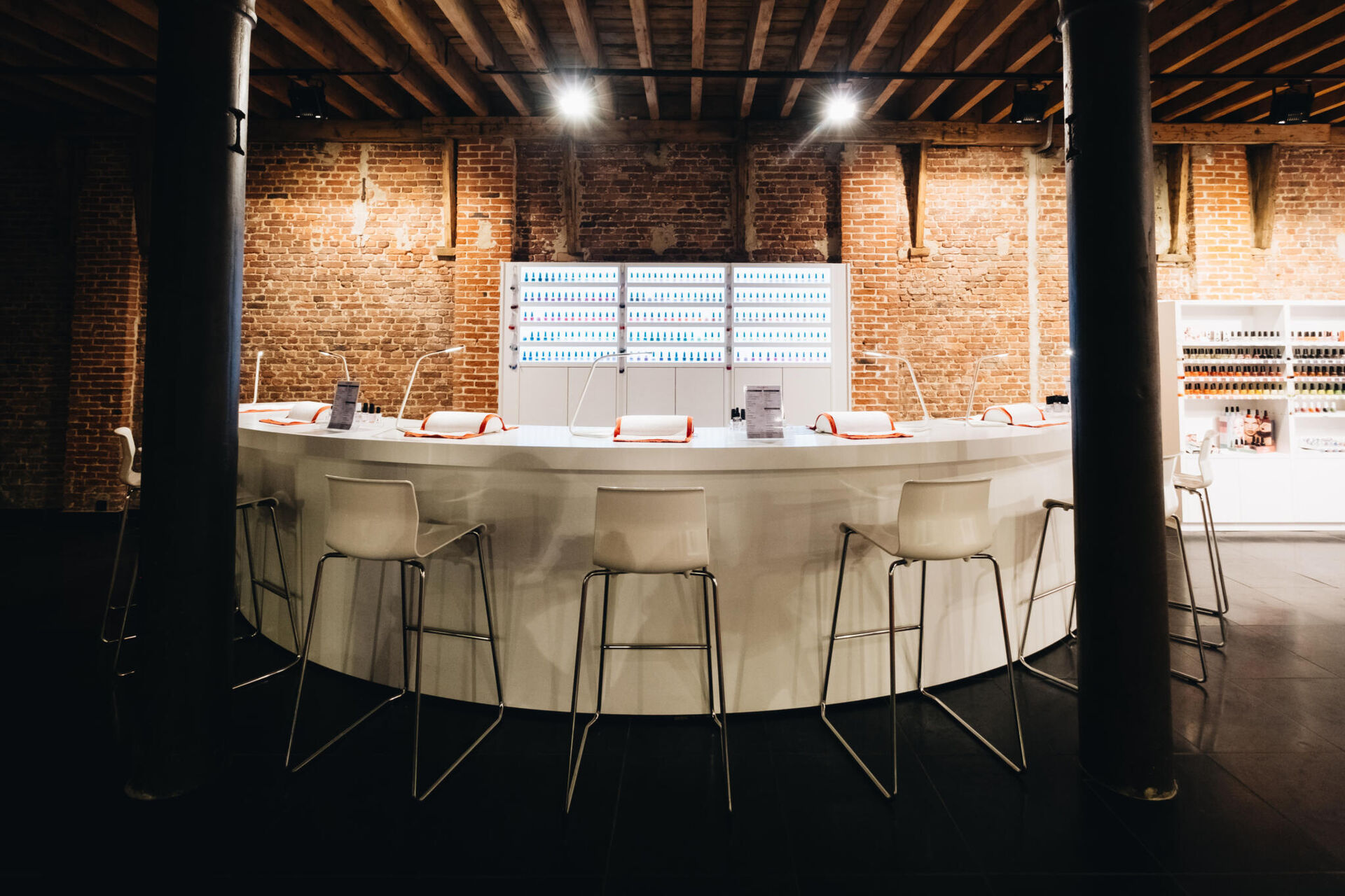 Lakstore - 0037 - XT227591 - © MORREC