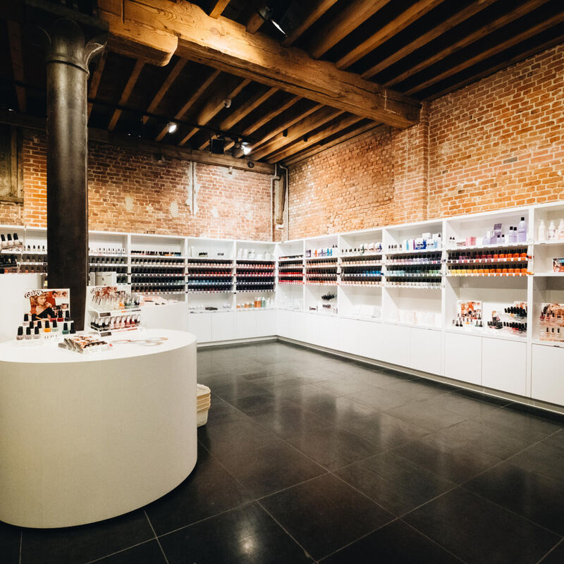 Lakstore - 0063 - XT227669 - © MORREC