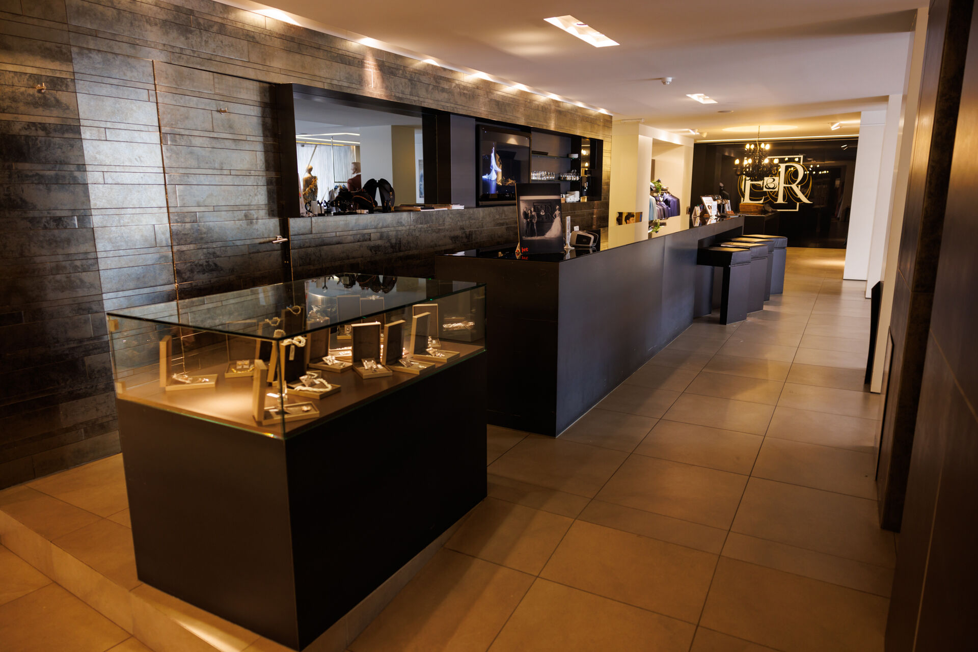 95ce020e4d656e7bfed40733d59f27db