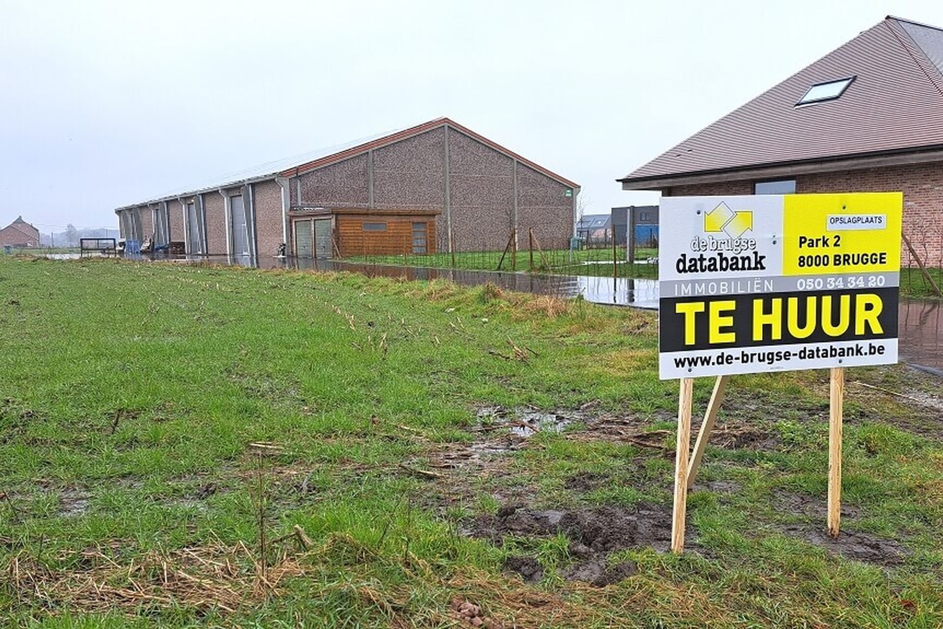 5211f6ed581bf5b35e7200c2c8b404ee