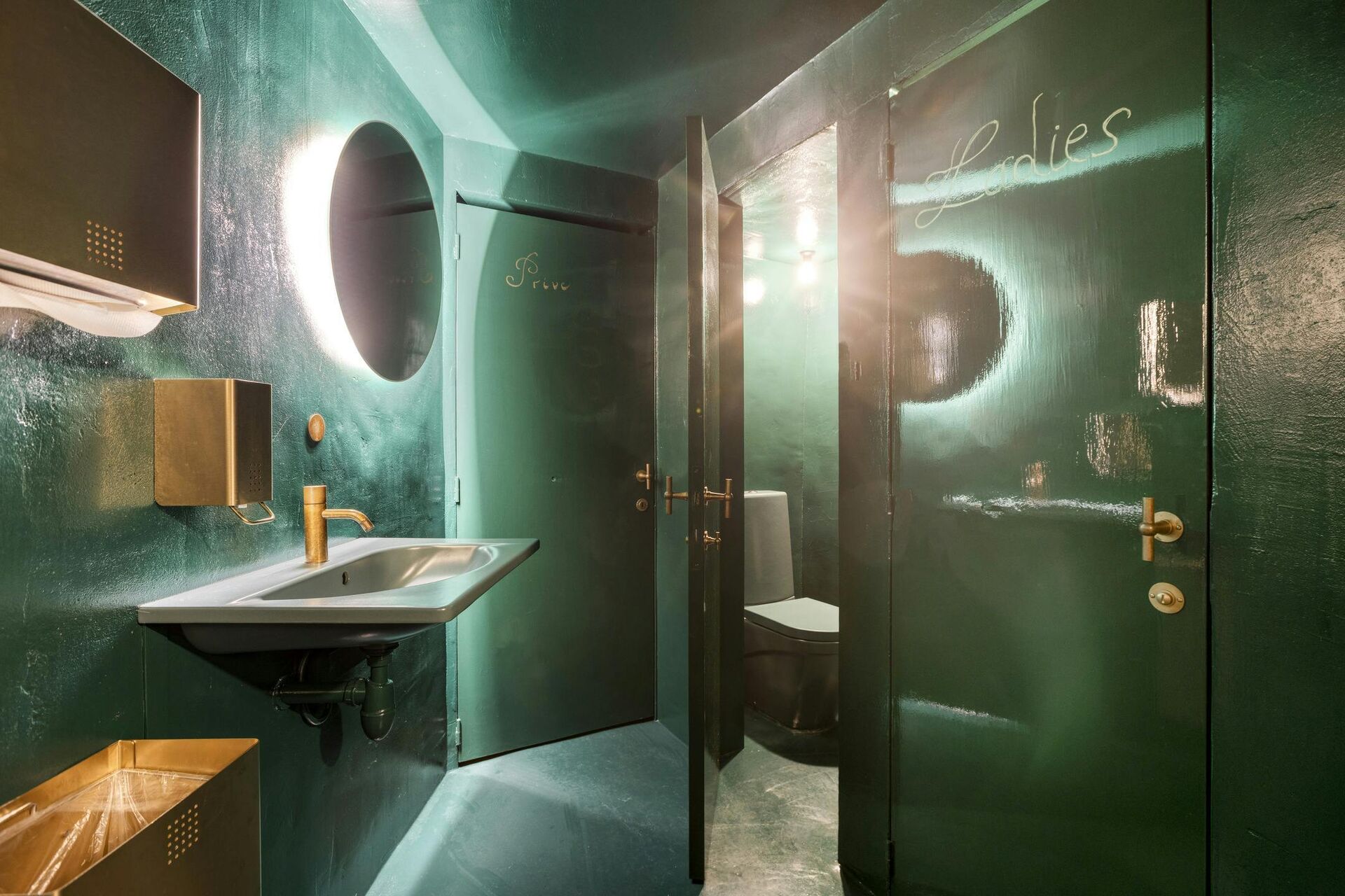 065fccc21c374866b76852e1f289d6ea