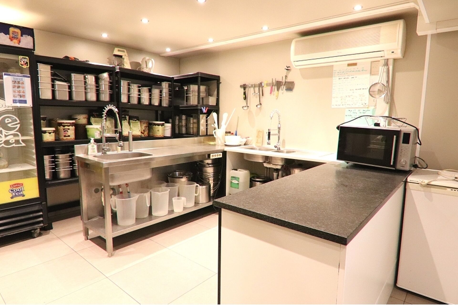 B1a37efe527427628268cb20aa26bbe2