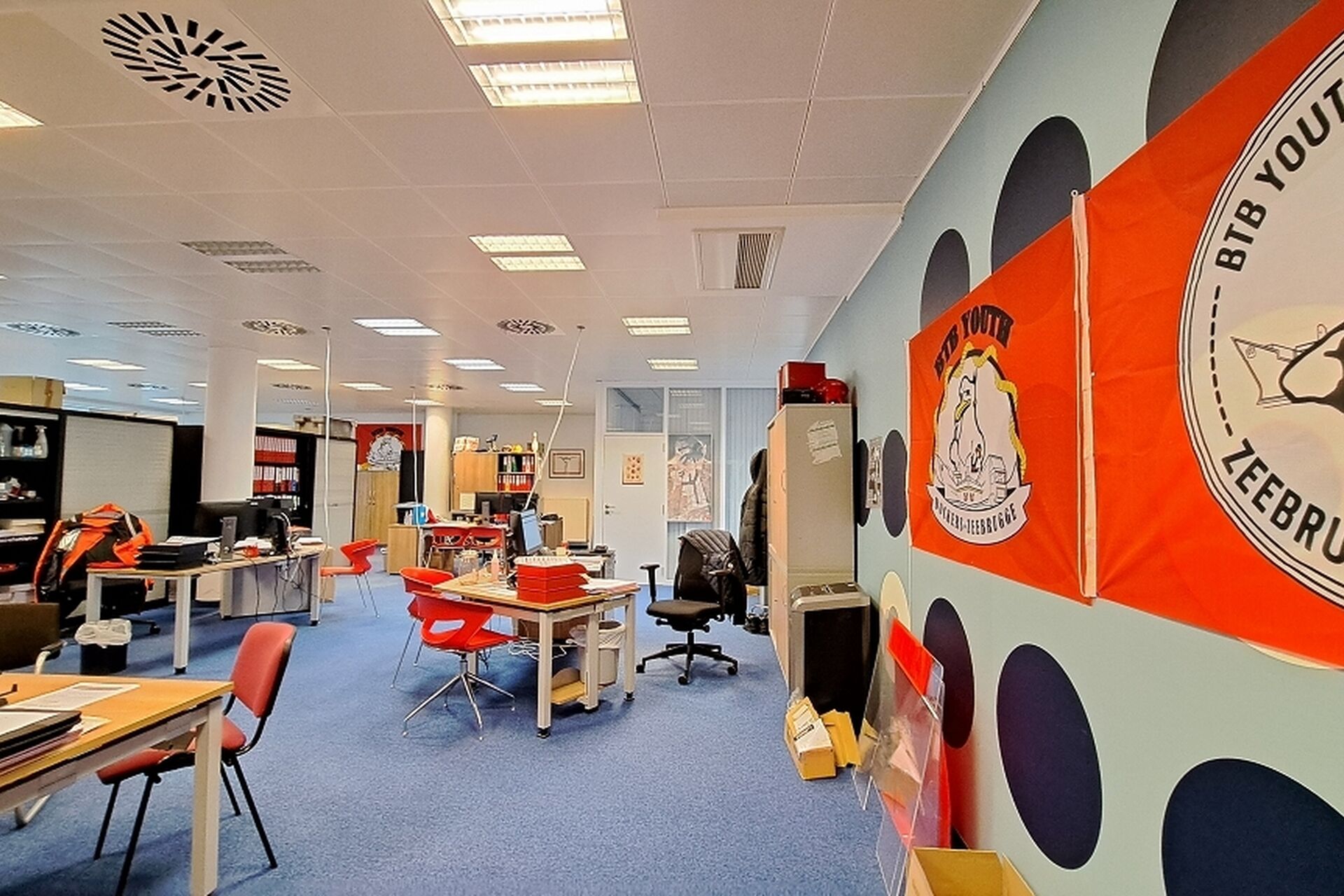 6fce81c0120669eda43a732dd84b273a