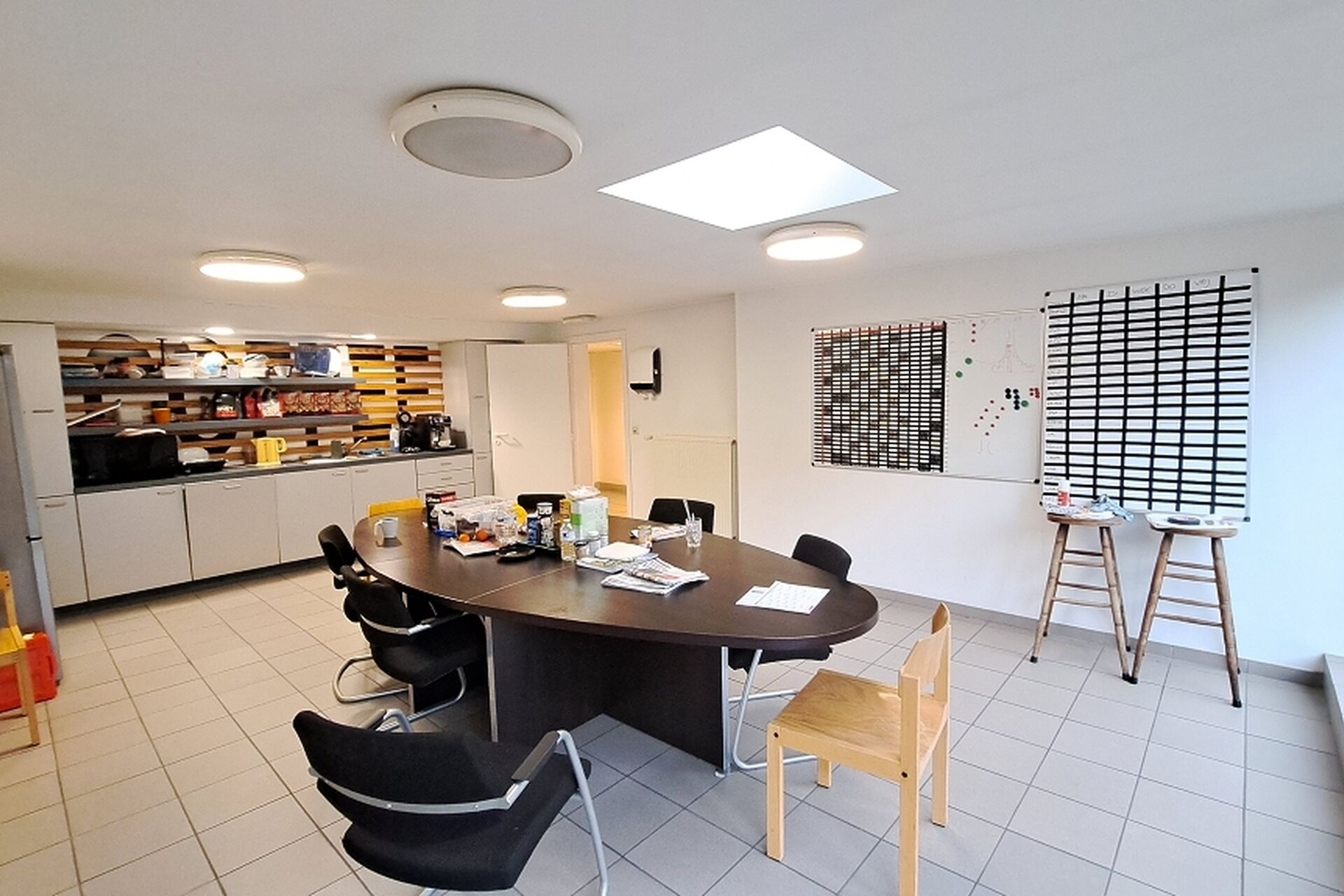 B8827f21eb5542e9683ac9b8f7432063