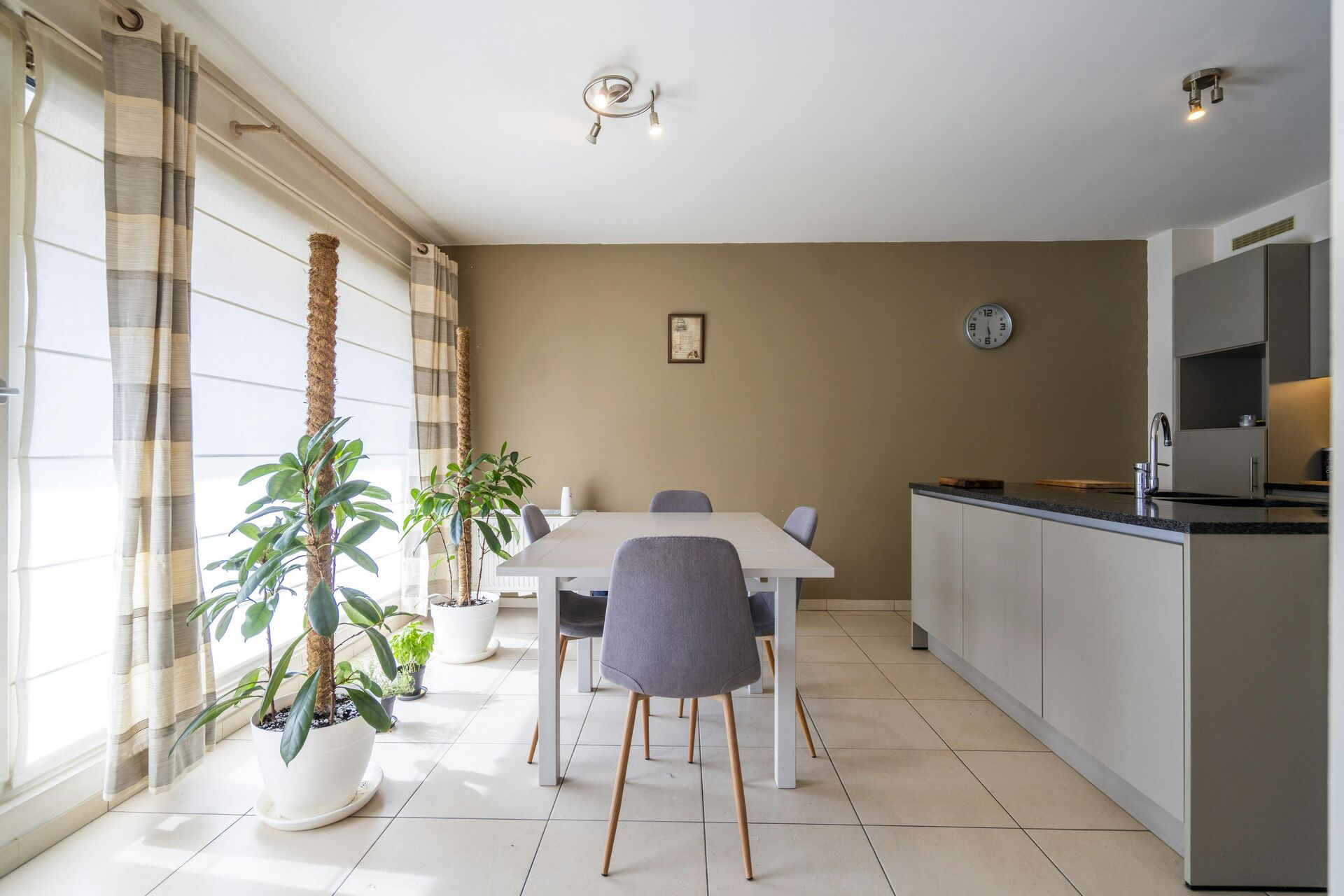 0ba180ca037d85d9666d81984350b585