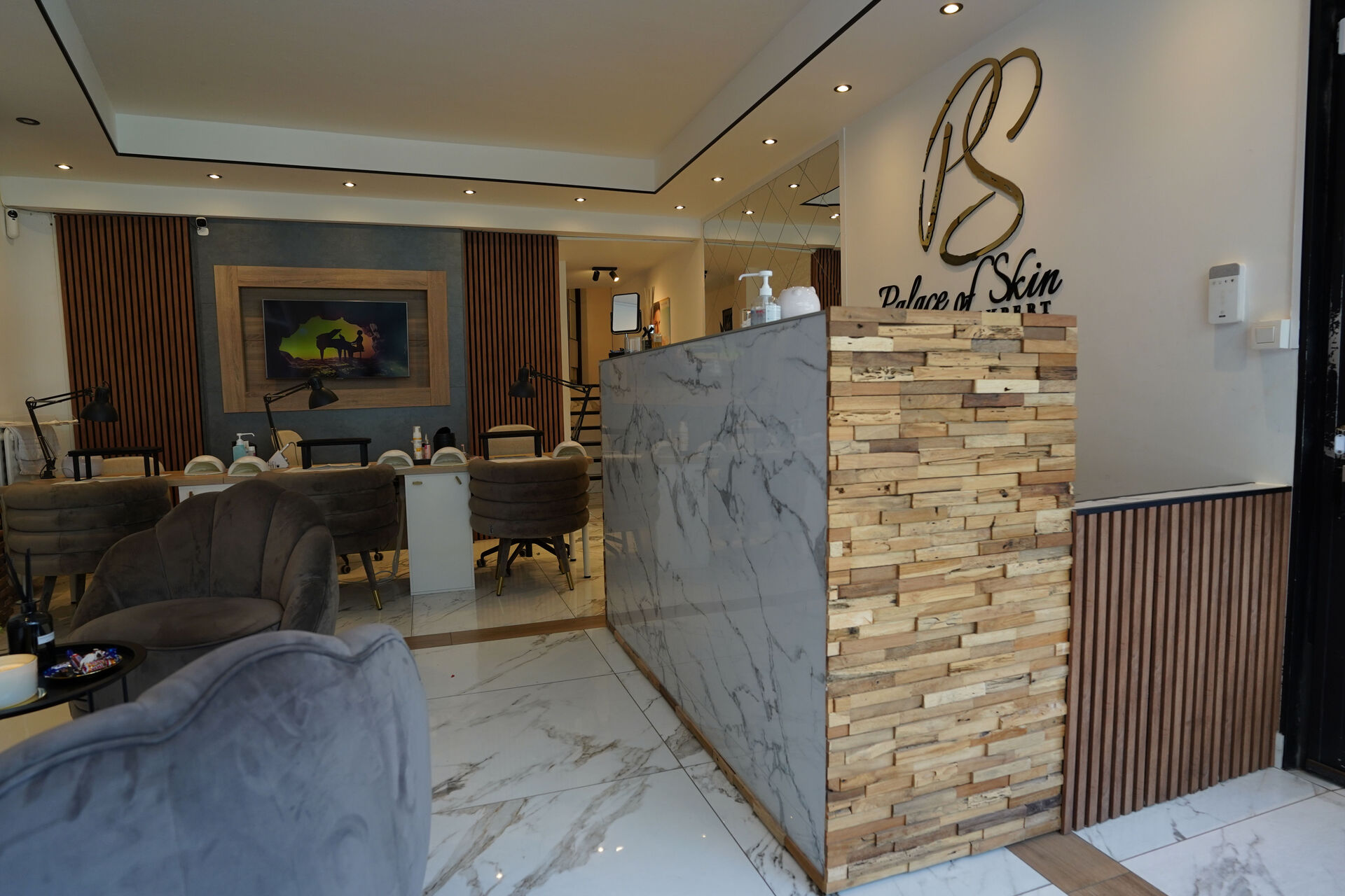 39b522fdb8844ca4ccdbfb0a1dc7d6ed