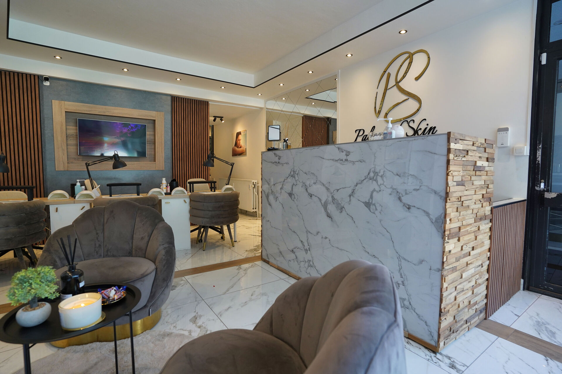 Fc81a437aca3f7a7cdbffd966b75852a