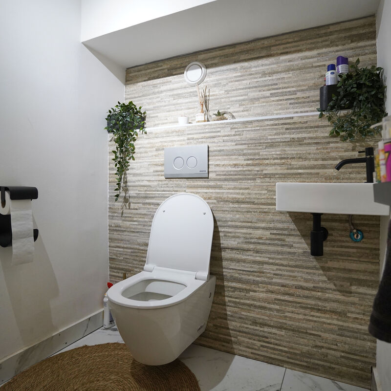 1223071c8dad440656e973665ce6a72e