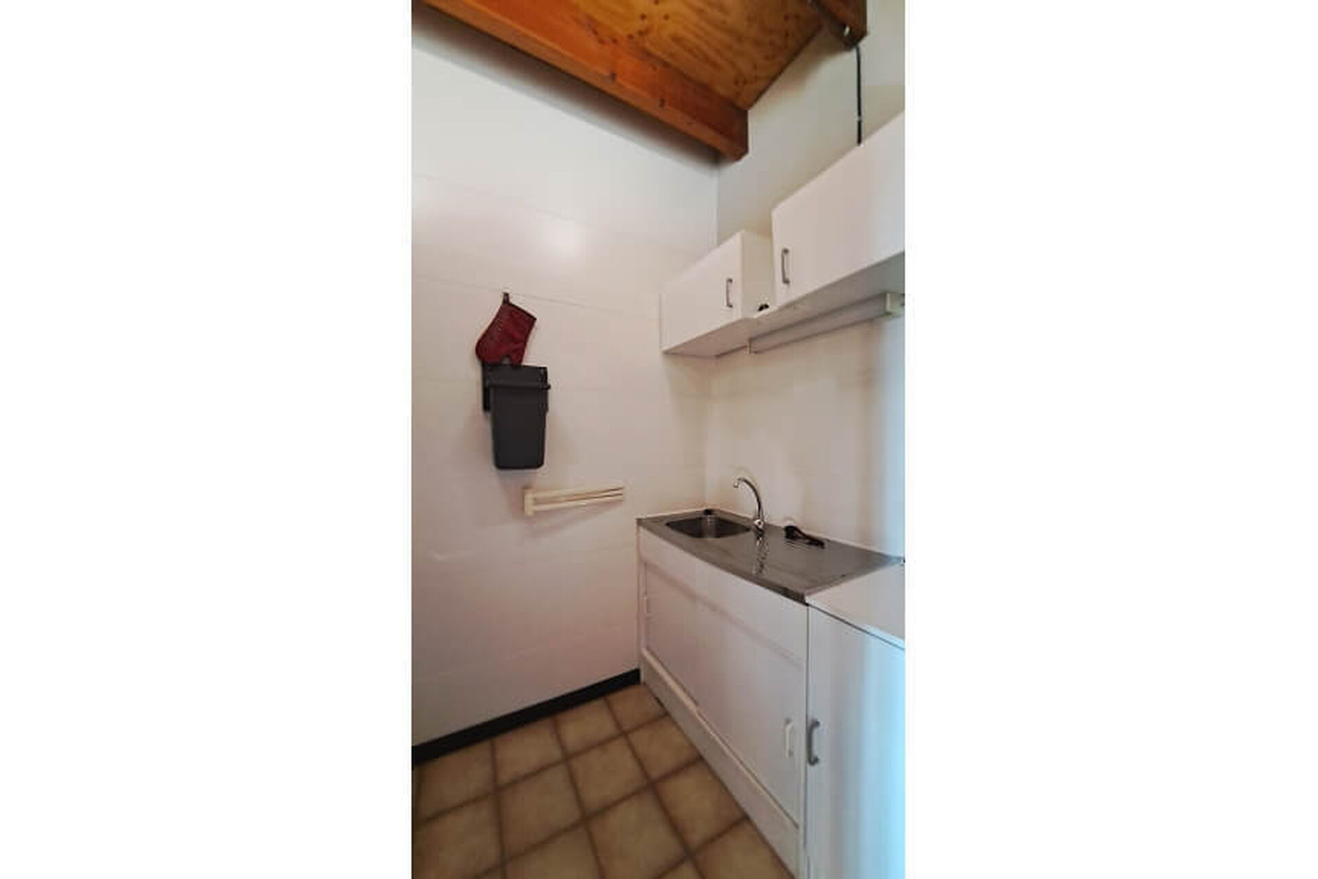 7b76567eda324c28c4f1f23301619764