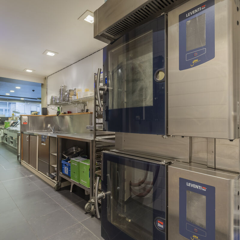 LR Marktstraat 51 8870 Izegem 013