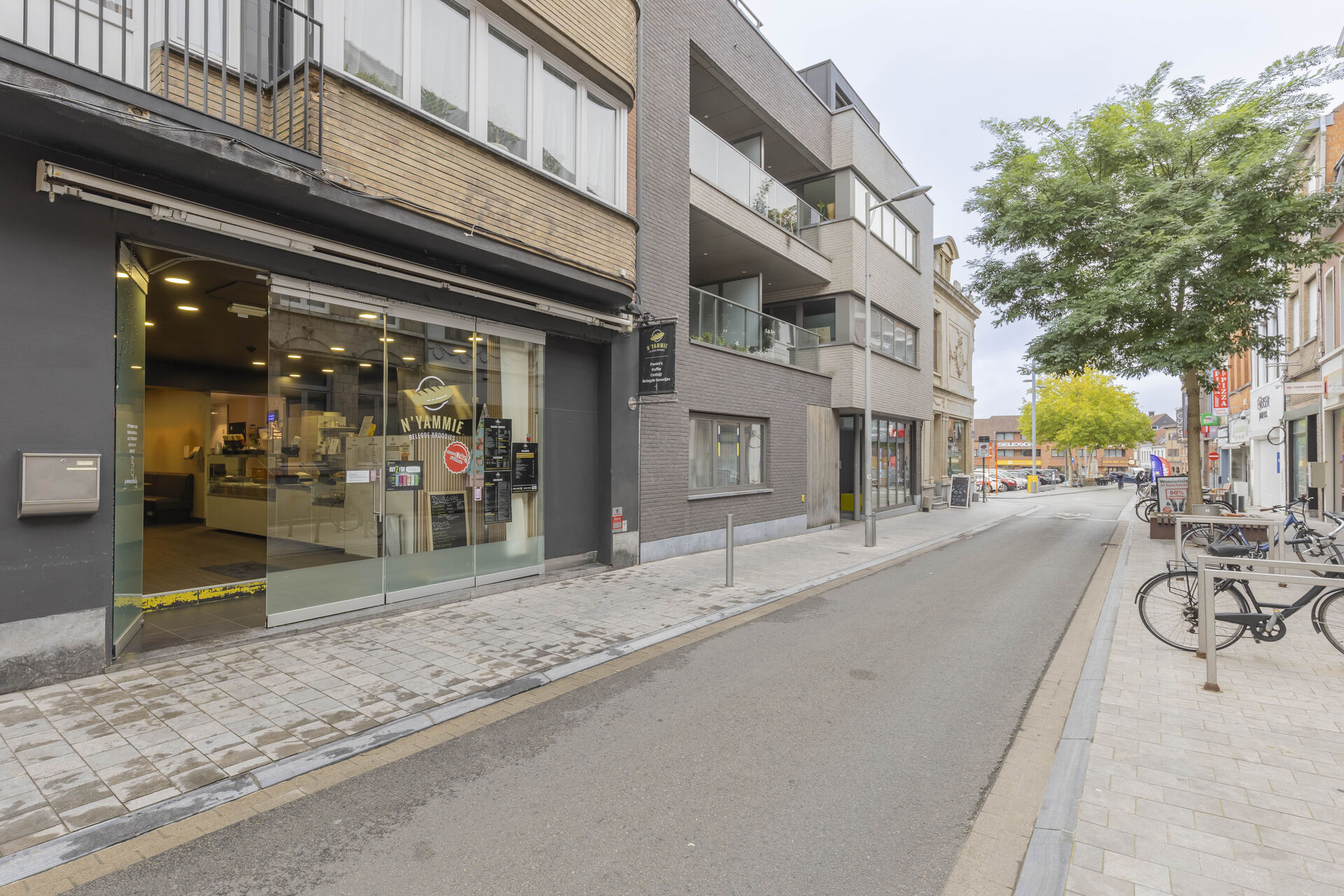 LR Marktstraat 51 8870 Izegem 016