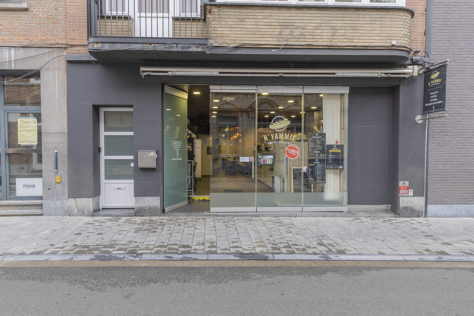 LR Marktstraat 51 8870 Izegem 017