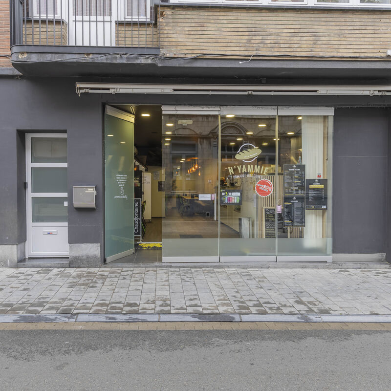 LR Marktstraat 51 8870 Izegem 017