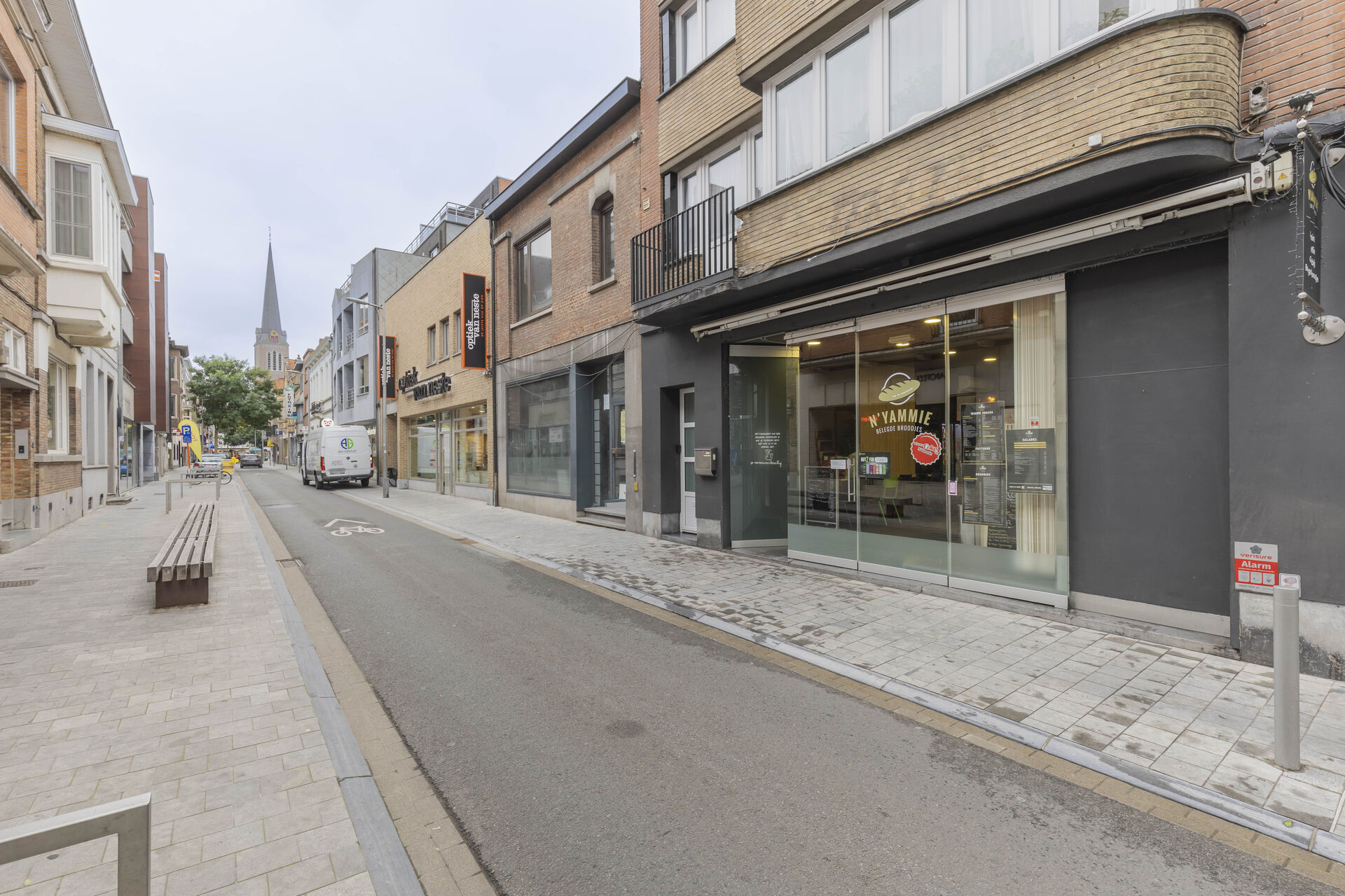 LR Marktstraat 51 8870 Izegem 018