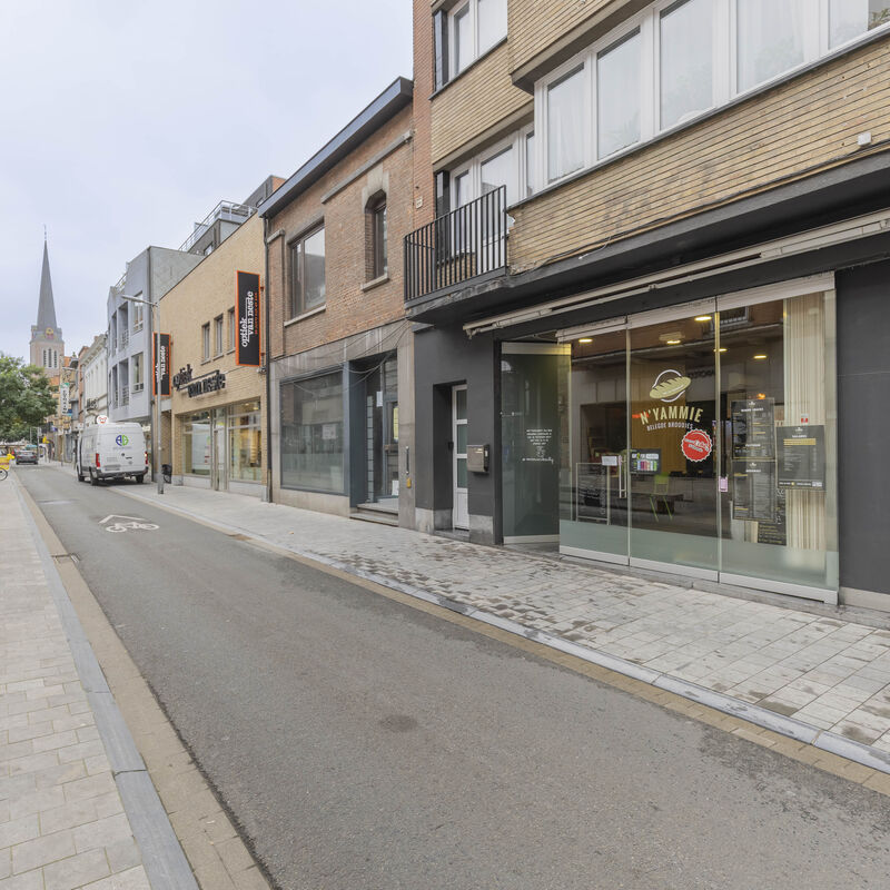 LR Marktstraat 51 8870 Izegem 018