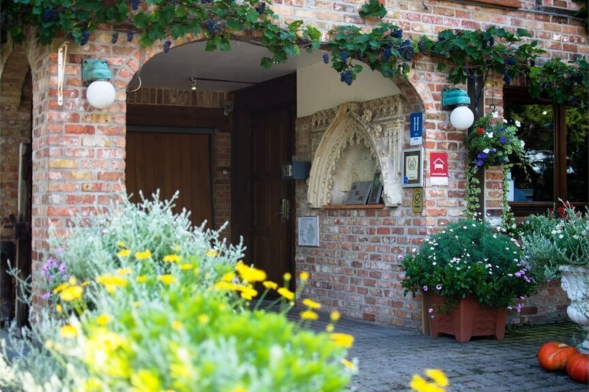 06c2c4f2c02ba74759e481386e8f30c3