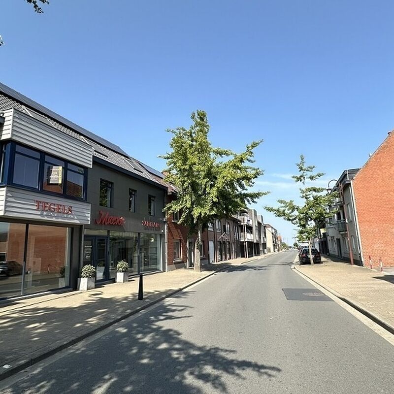 E082dd61b6110684d8eb8b2af6679004