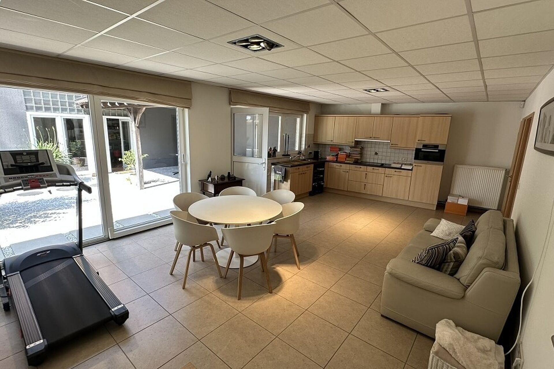 2705e064be81dc91892ef3664d42c064